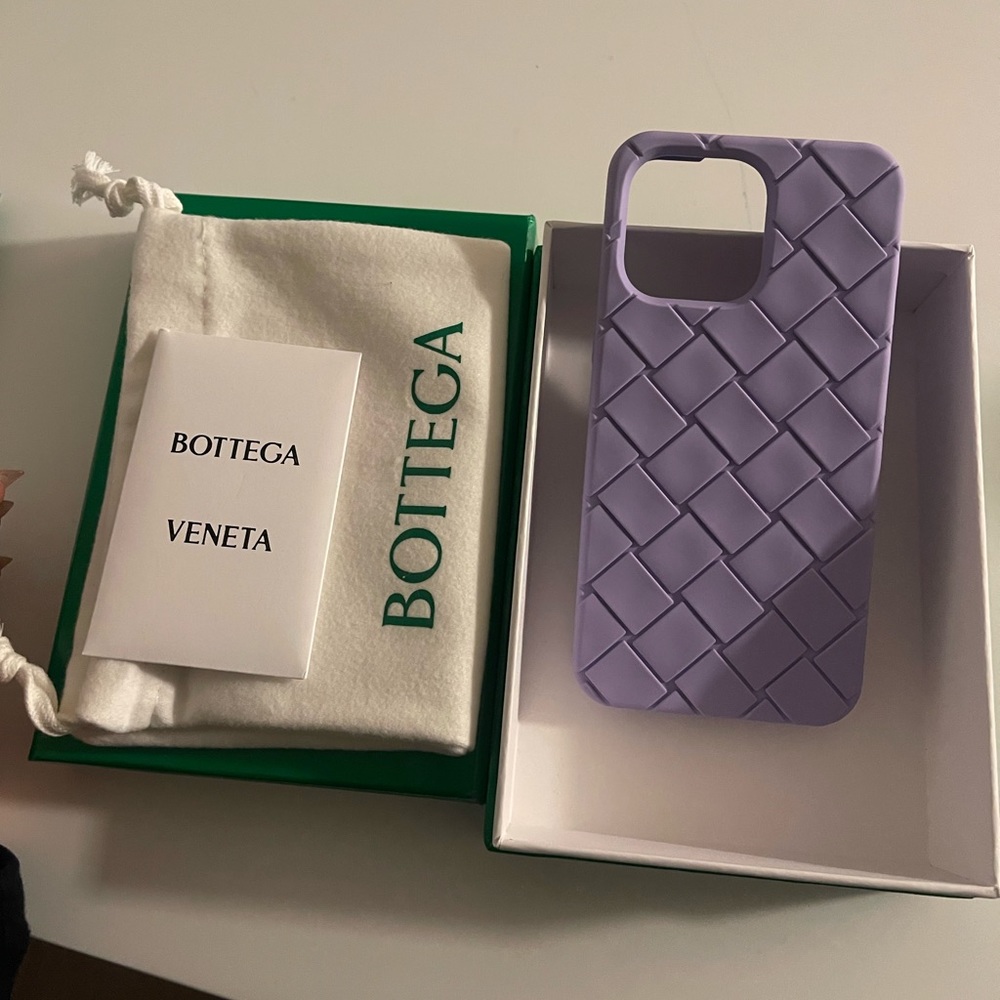 Authentic iPhone 14 Pro Max Bottega phone case